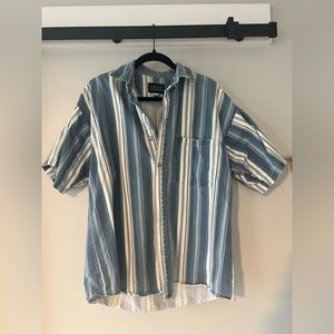 VINTAGE MAXX STRIPED BUTTON UP SHORT SIZE LARGE